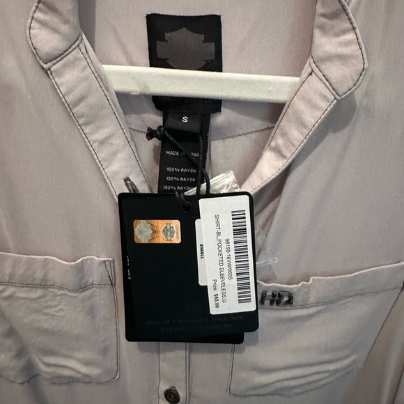 HD sleeveless top - Picture 2 of 3